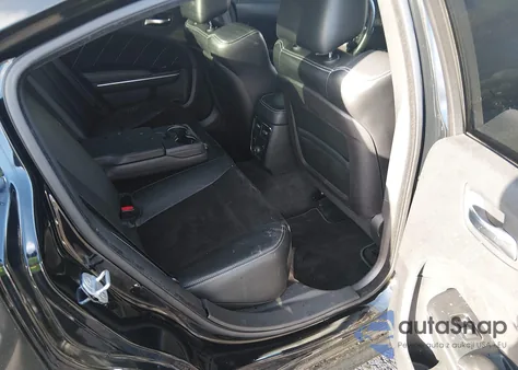 2013 Dodge Charger Srt8 z USA, uszkodzony, nr VIN 2C3CDXEJ3DH507458